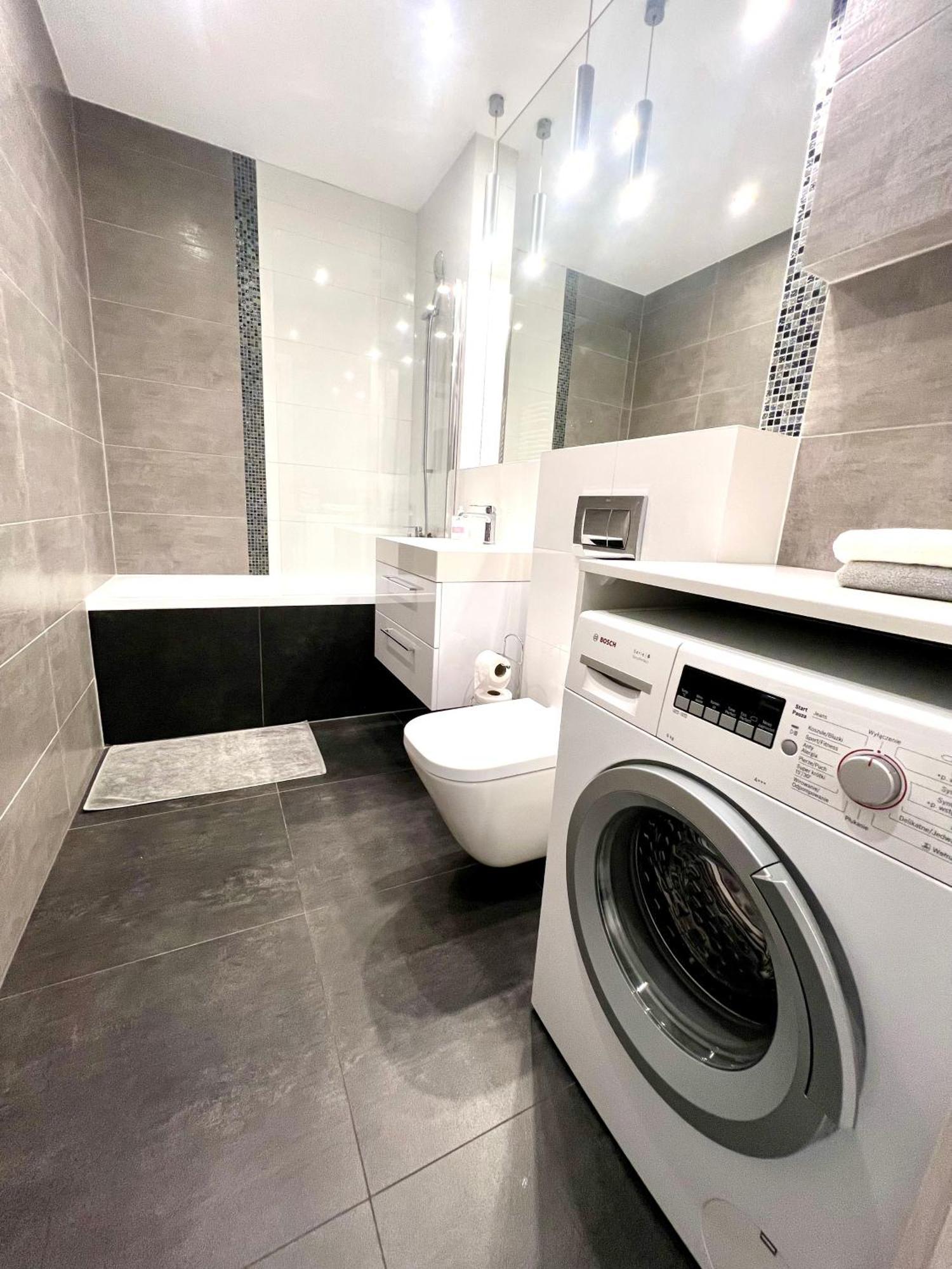 Atal Towers Prywatny Apartament Appartement Wrocław Buitenkant foto
